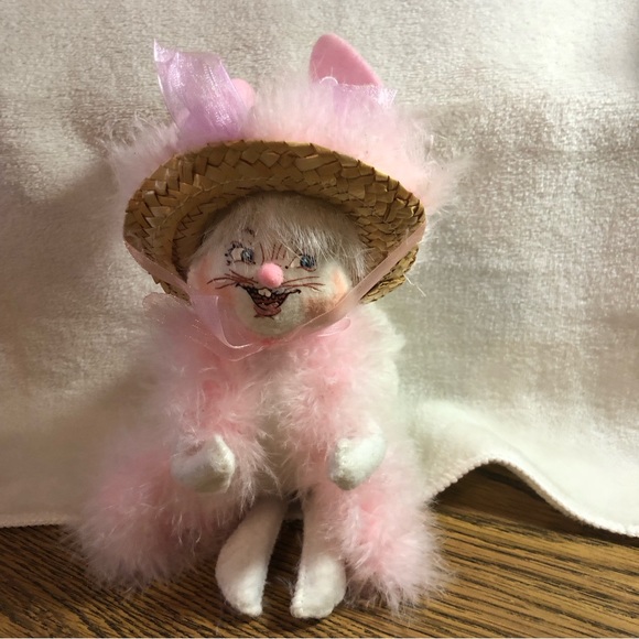 Annalee 6” Spring fancy bunny Easter 2005 feather boa - Picture 1 of 8